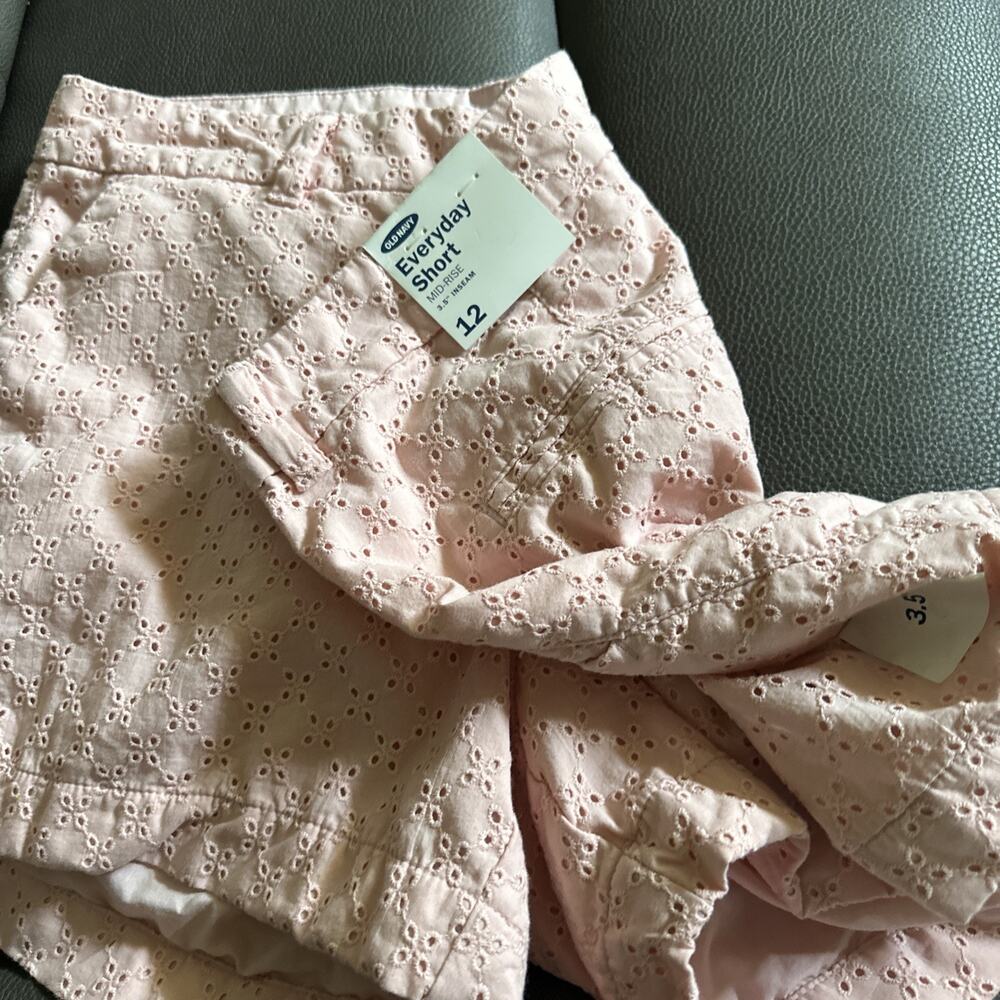 Old Navy Women’s Shorts Adult Size 12 Everyday Peach I-let 3.5" Inseam - Picture 3 of 7